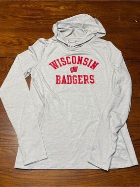 Under Armour WISCONSIN BADGERS hooded shirt size S